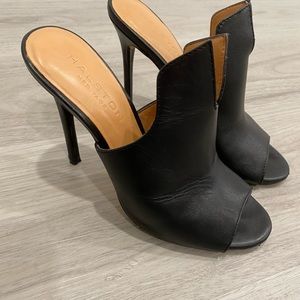 Halston heritage mule heel black size 6